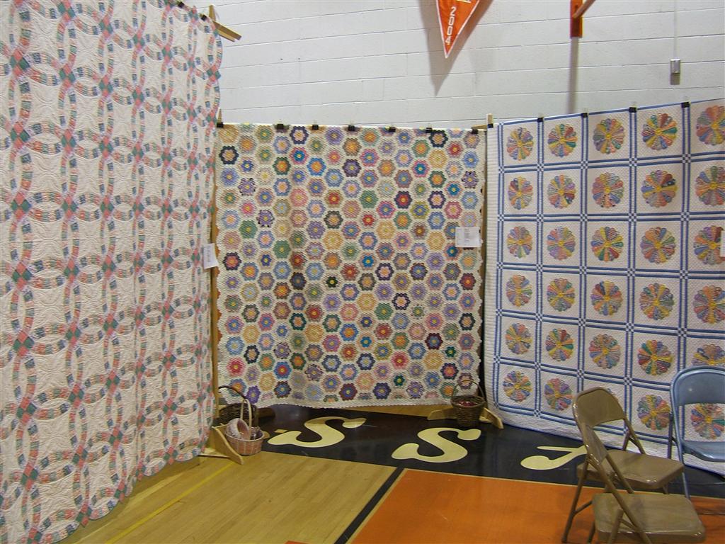 Quilts 2 0406 077 (Medium).jpg